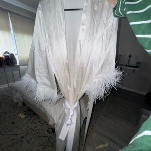 Elegant White Feather Trim Robe wedding